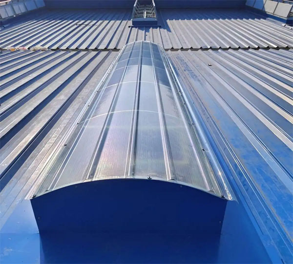 安徽工业厂房屋顶气楼安装工程